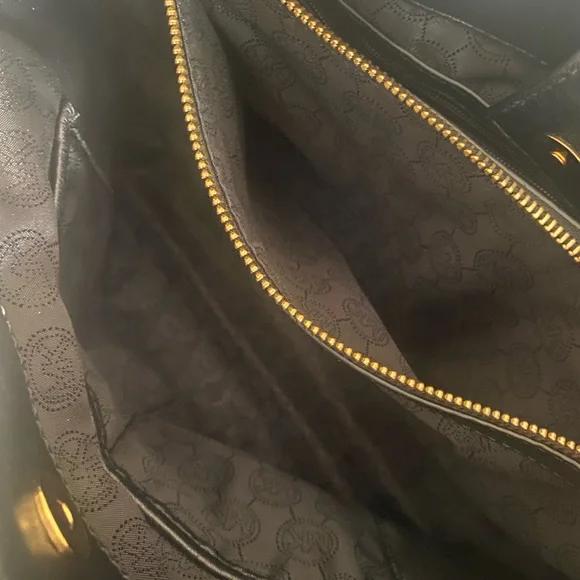 Susannah Michael Kors Black Quilted Chain Tote Bag - Picture 12 of 12